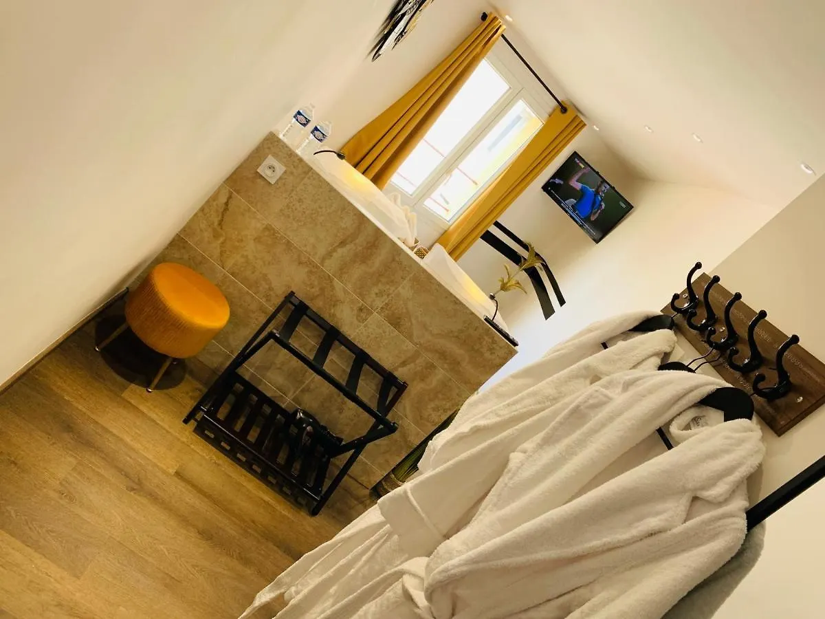 Apartment Duplex Bellevue Spa Privatif Toit D'Aix Aix-en-Provence France