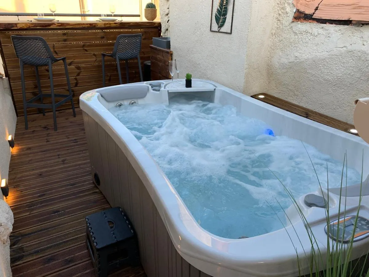 Duplex Bellevue Spa Privatif Toit D'Aix Aix-en-Provence 0*,